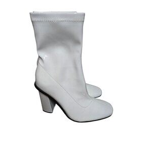 Boutique 70s Style White Patent Shiny Boots Raid Wide Fit size 6